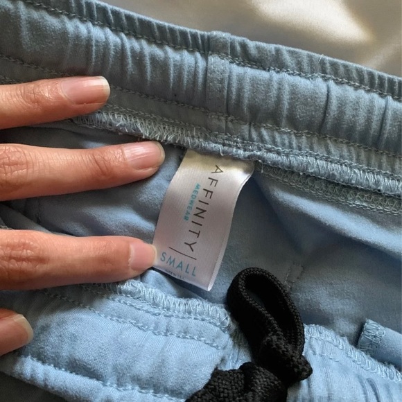 Scrub set - Picture 2 of 5